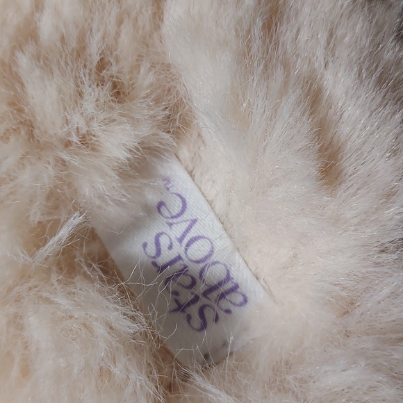 Stars Above Fluffy Women's Slip On Slippers Rabbit Like Faux Fur Style - Picture 4 of 7